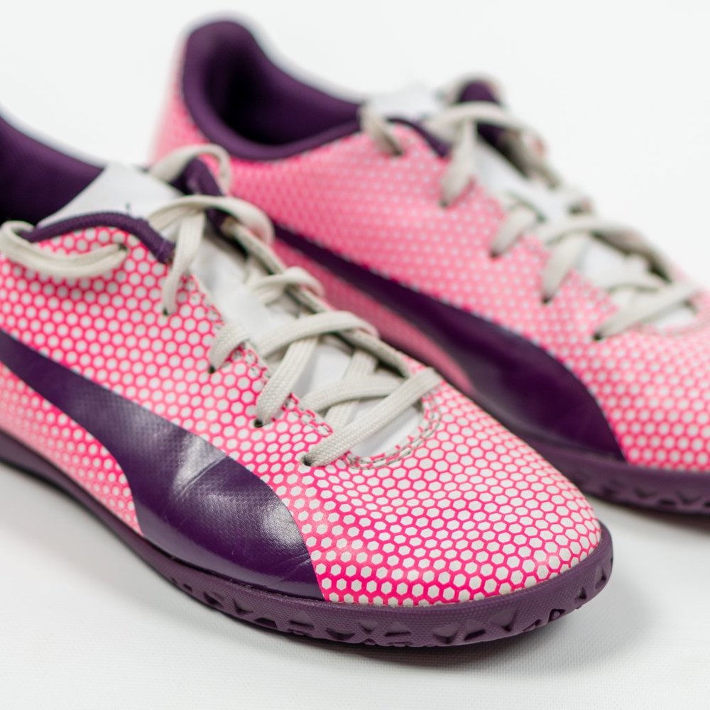 Puma Spirit IT Pink Indoor Soccer Shoes for Kids – Size 5 1/2